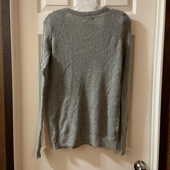 Hollister Grey Knit V Neck Sweater Size M - Picture 8 of 8